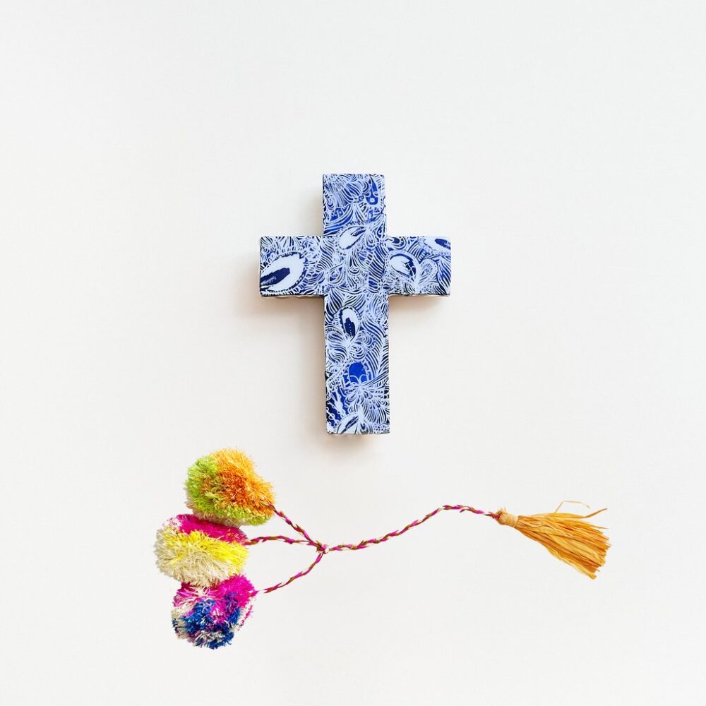 Ahoy Trader - Jai Vasicek Paisley Azul Mini Cross