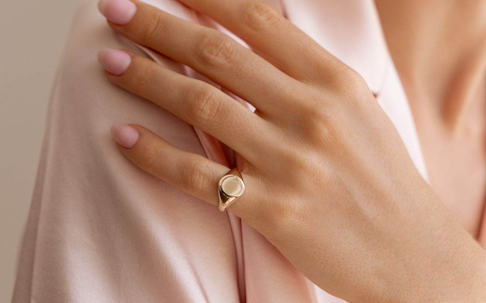 Signet Pinky Ring Yellow Gold