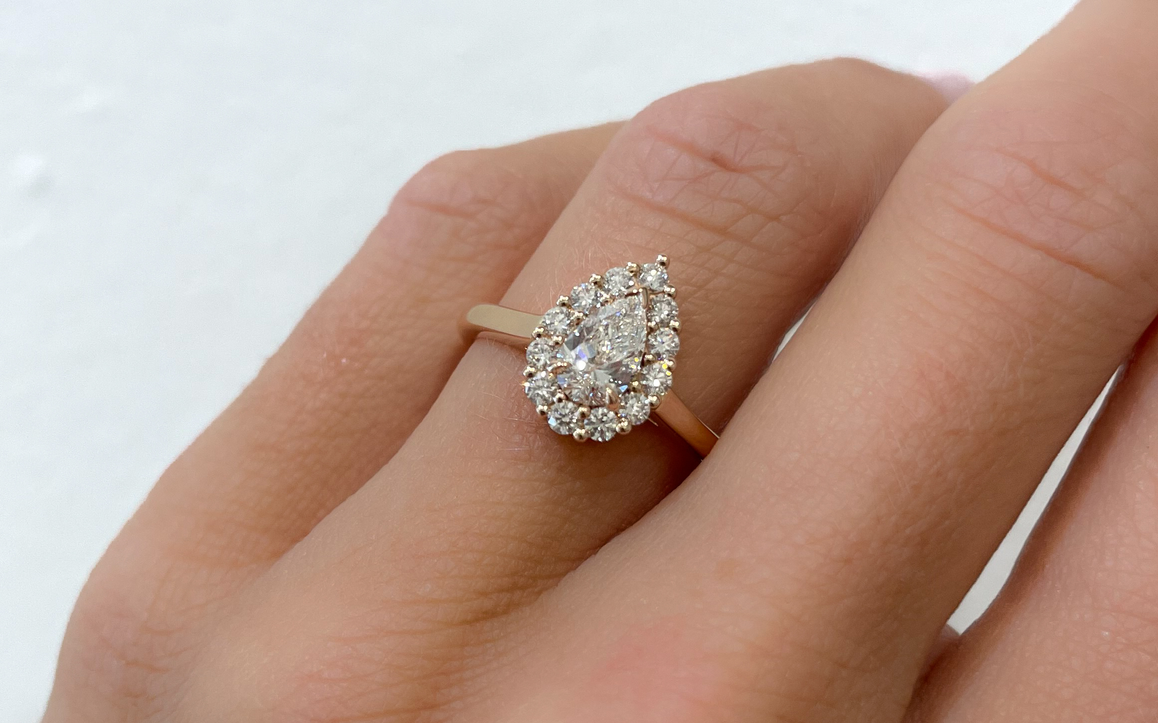 Pear diamond engagement ring