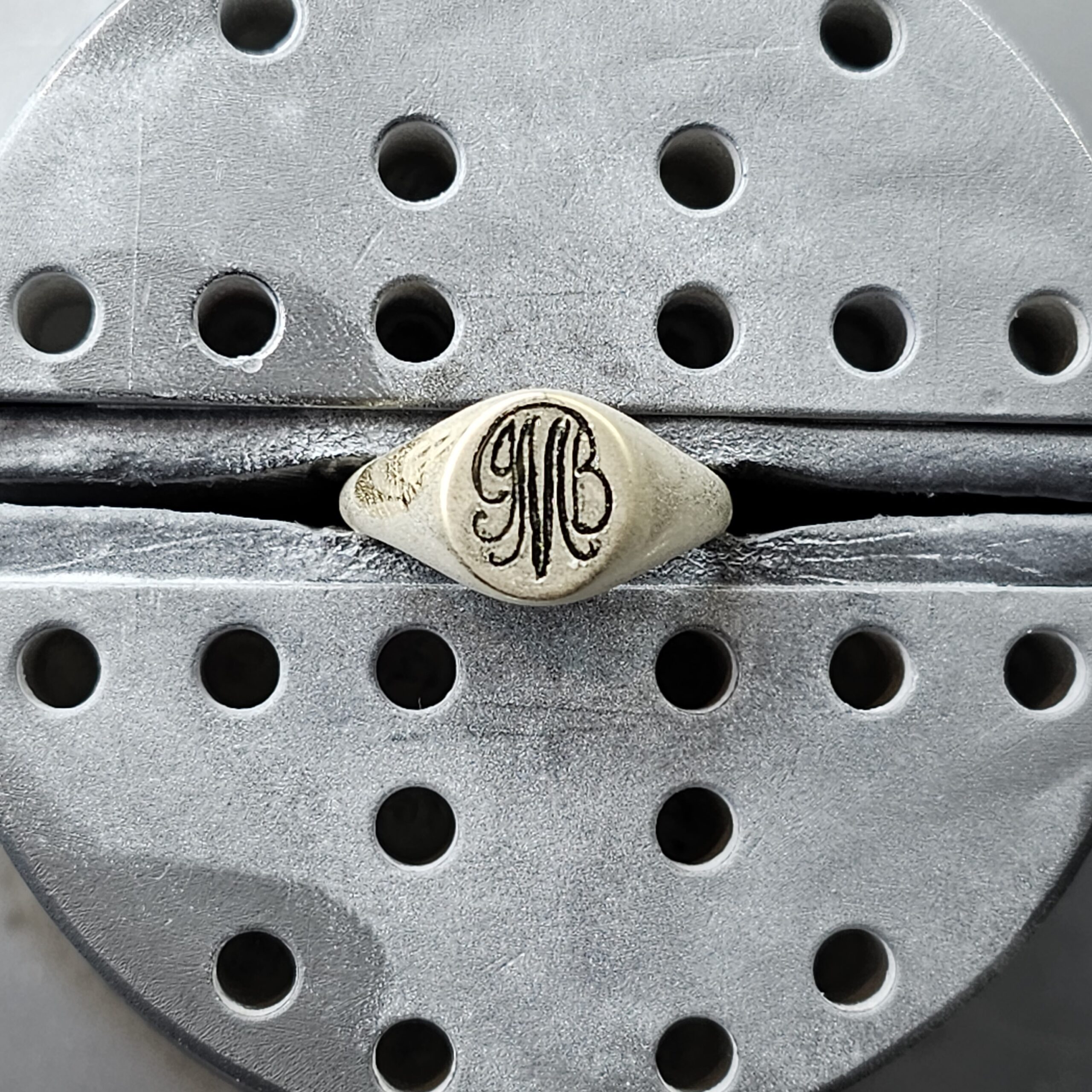 Signet Hand-Engraving, Triple Letter